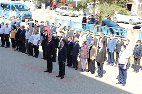 30 AĞUSTOS ZAFER BAYRAMININ 99. YILDÖNÜMÜ İLÇEMİZDE TÖRENLERLE KUTLANDI