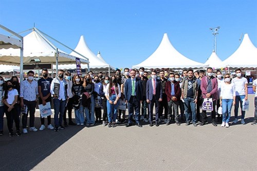 KAYMAKAMIMIZ SAYIN ALİ EKBER ATEŞ  İLİMİZDE BU YIL 3'ÜNCÜSÜ DÜZENLENEN AFYON KİTAP FUARINI ZİYARET ETTİ